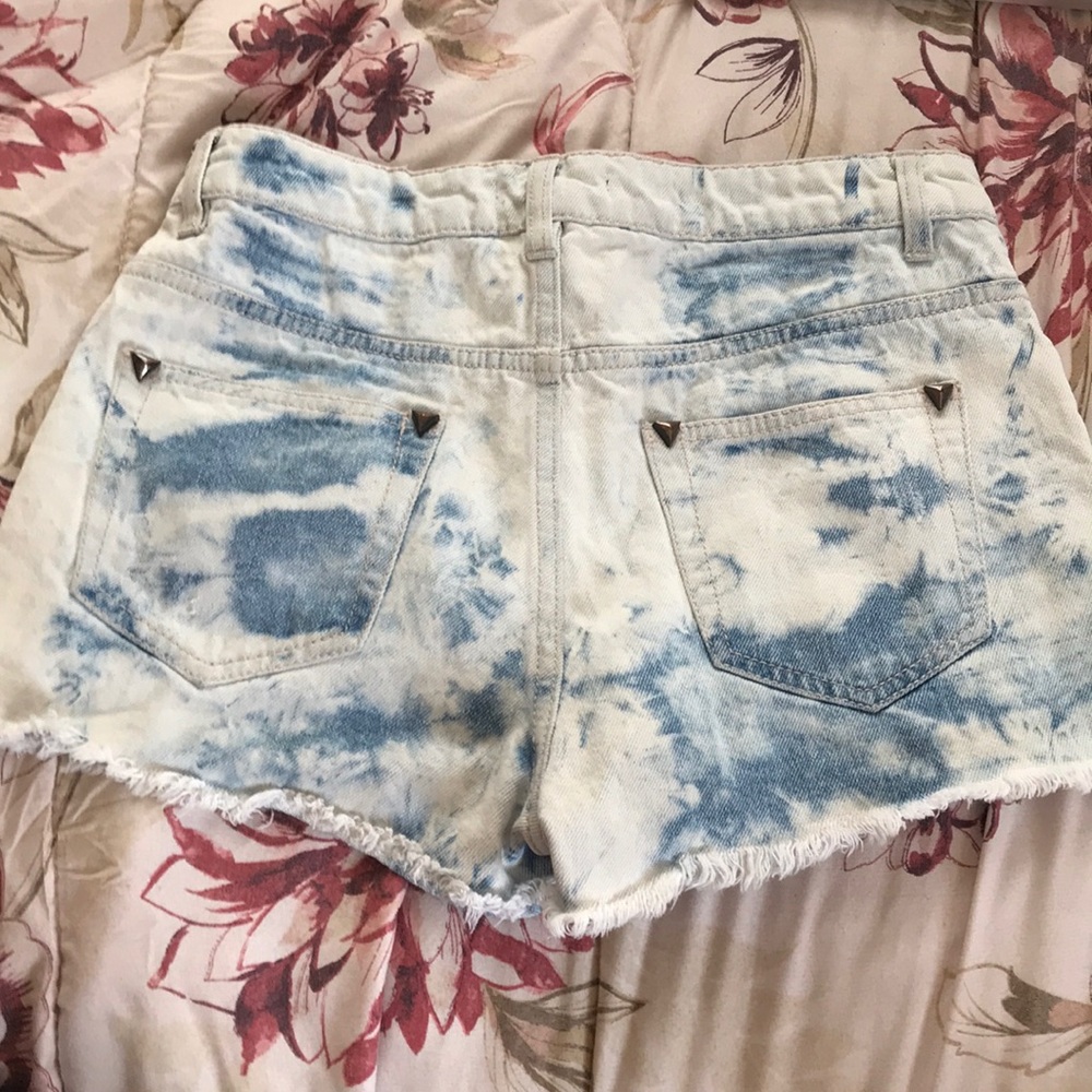 LOW RISE SHORTS - Picture 3 of 3